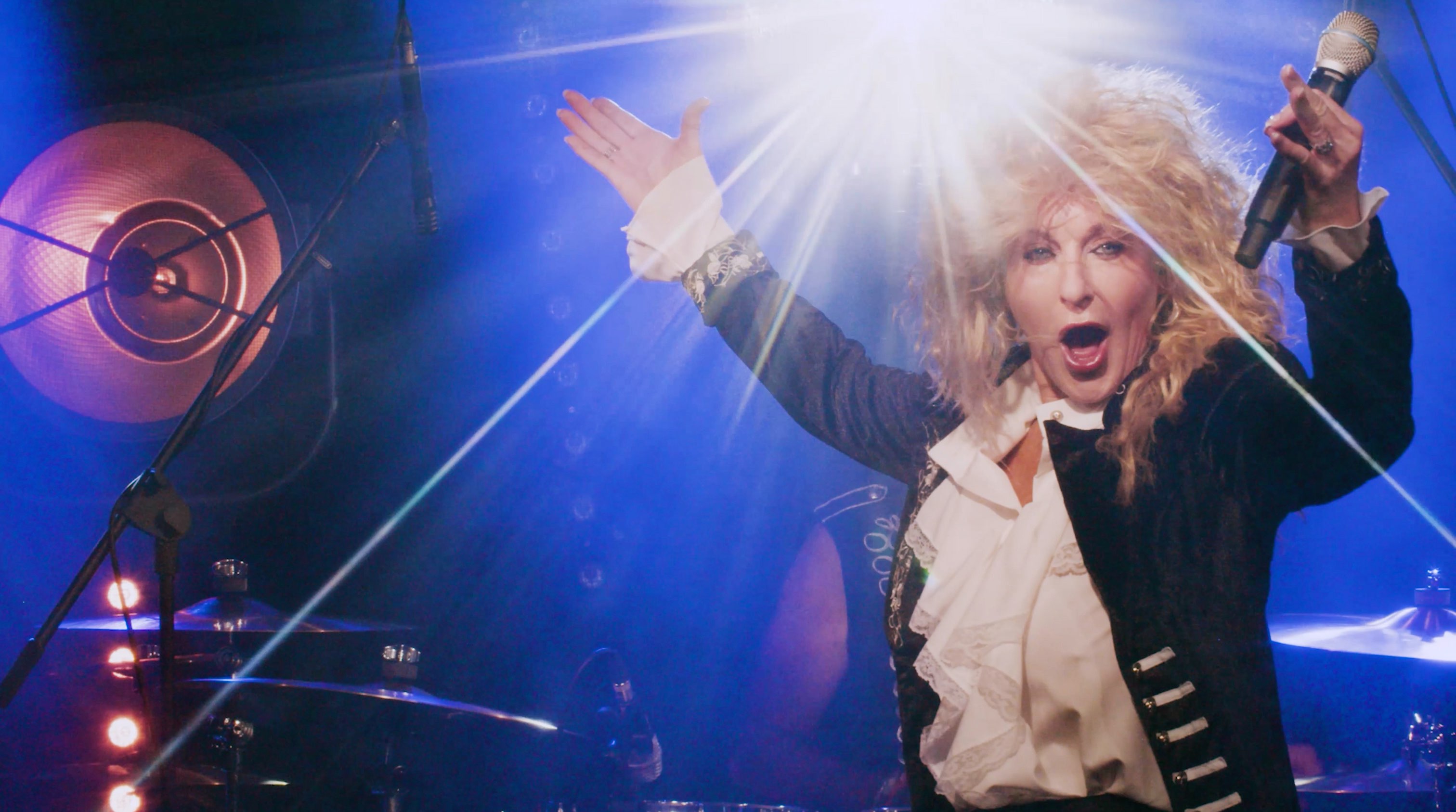 Total Eclipse Bonnie Tyler tribute show starring Julie Nevada - live photograph 4