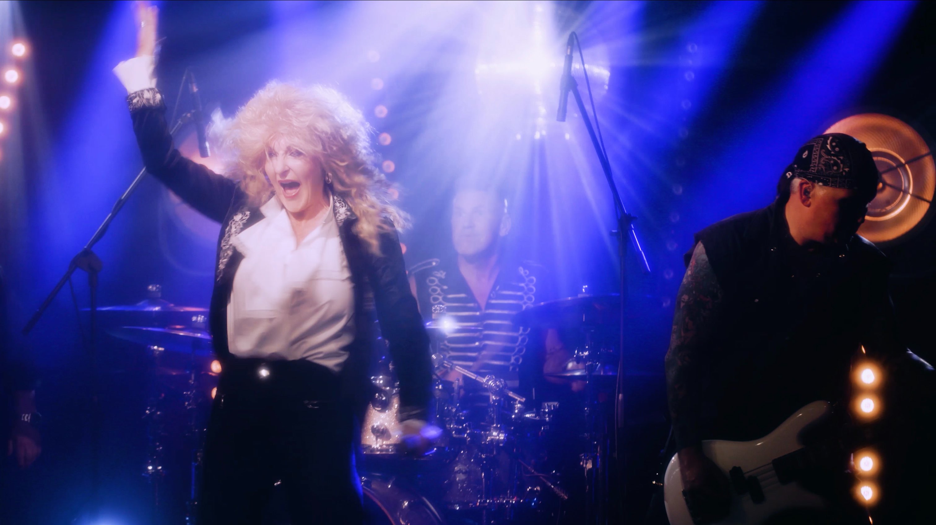 Total Eclipse Bonnie Tyler tribute show starring Julie Nevada - live photograph 5